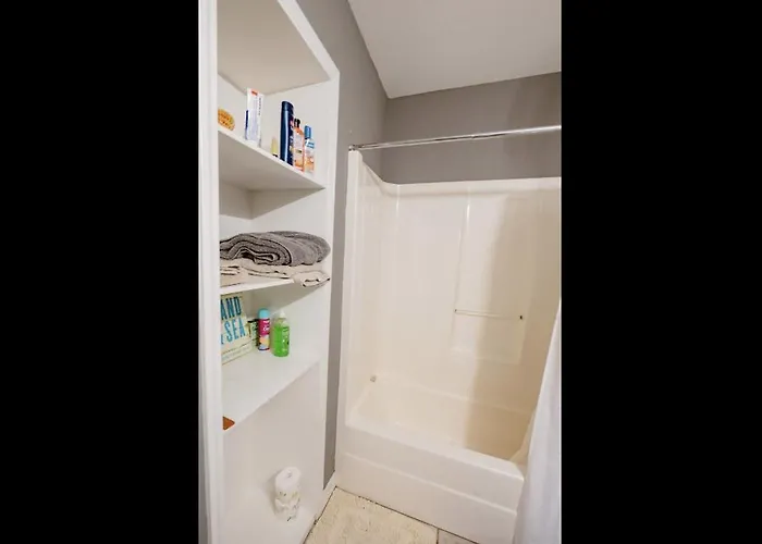 Family Friendly In Walking District, 5 Minutes From Holiday home Gulf Shores