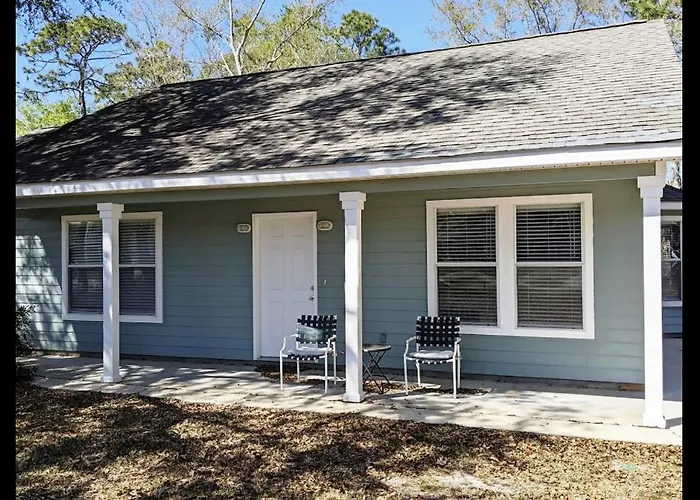 Family Friendly In Walking District, 5 Minutes From Holiday home Gulf Shores