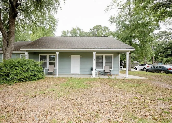 Family Friendly In Walking District, 5 Minutes From *